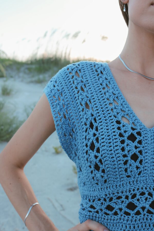 Zoe Lace Cap Sleeve Fitted Top